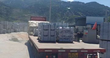 十堰 芝麻白仿形路沿石，直形路沿石