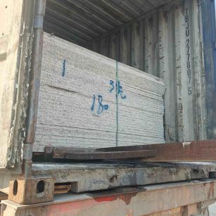 十堰 芝麻白花岗岩石材3.0公分光面毛板装柜出货