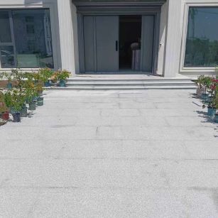 十堰 芝麻白花岗岩地铺石地面铺装