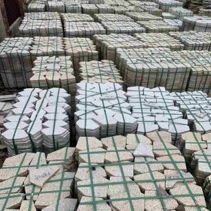 十堰 黄金麻白麻花岗岩荔枝面地铺石(冰裂纹)