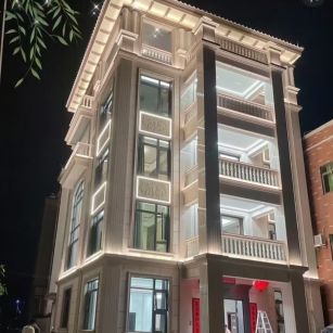 十堰 芝麻白花岗岩别墅外墙夜间效果