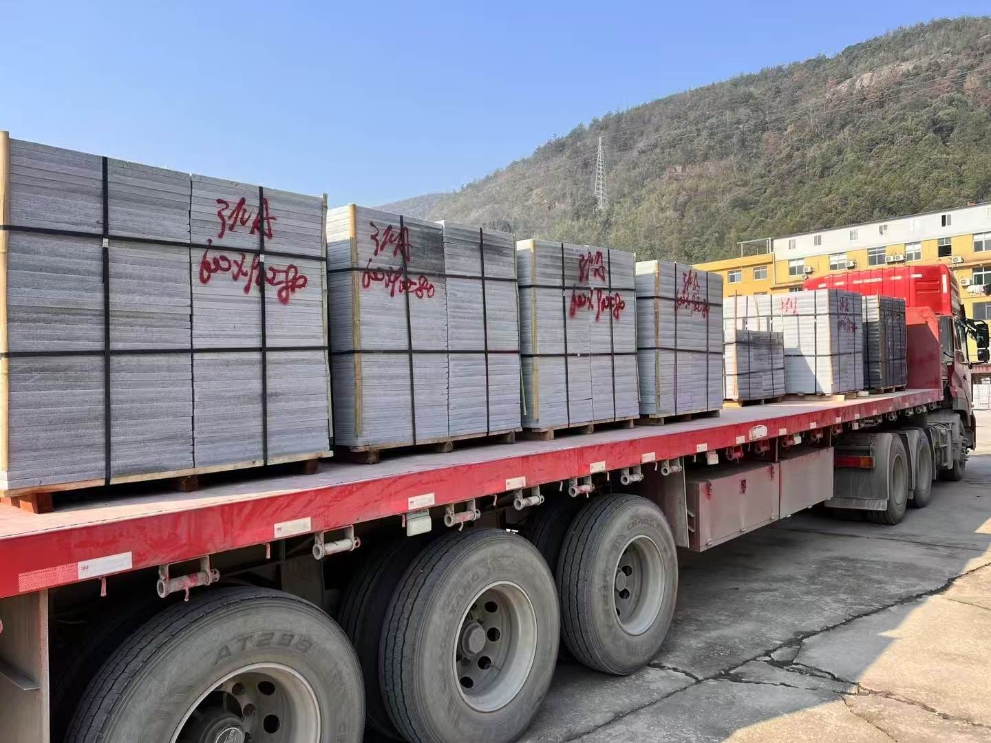 十堰 芝麻灰地铺石出货日常