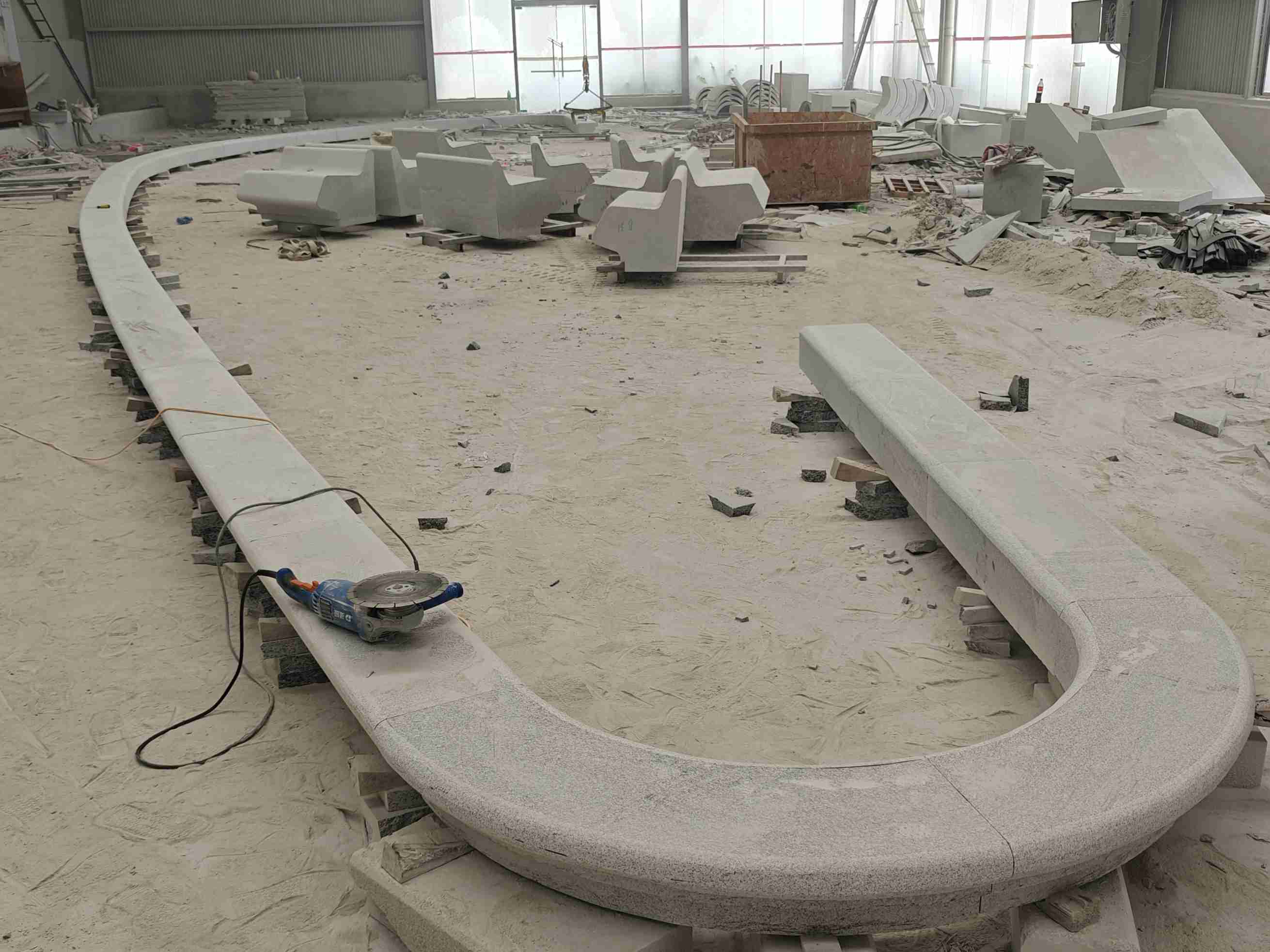 十堰 芝麻白花岗岩弧形花坛石，坐凳石