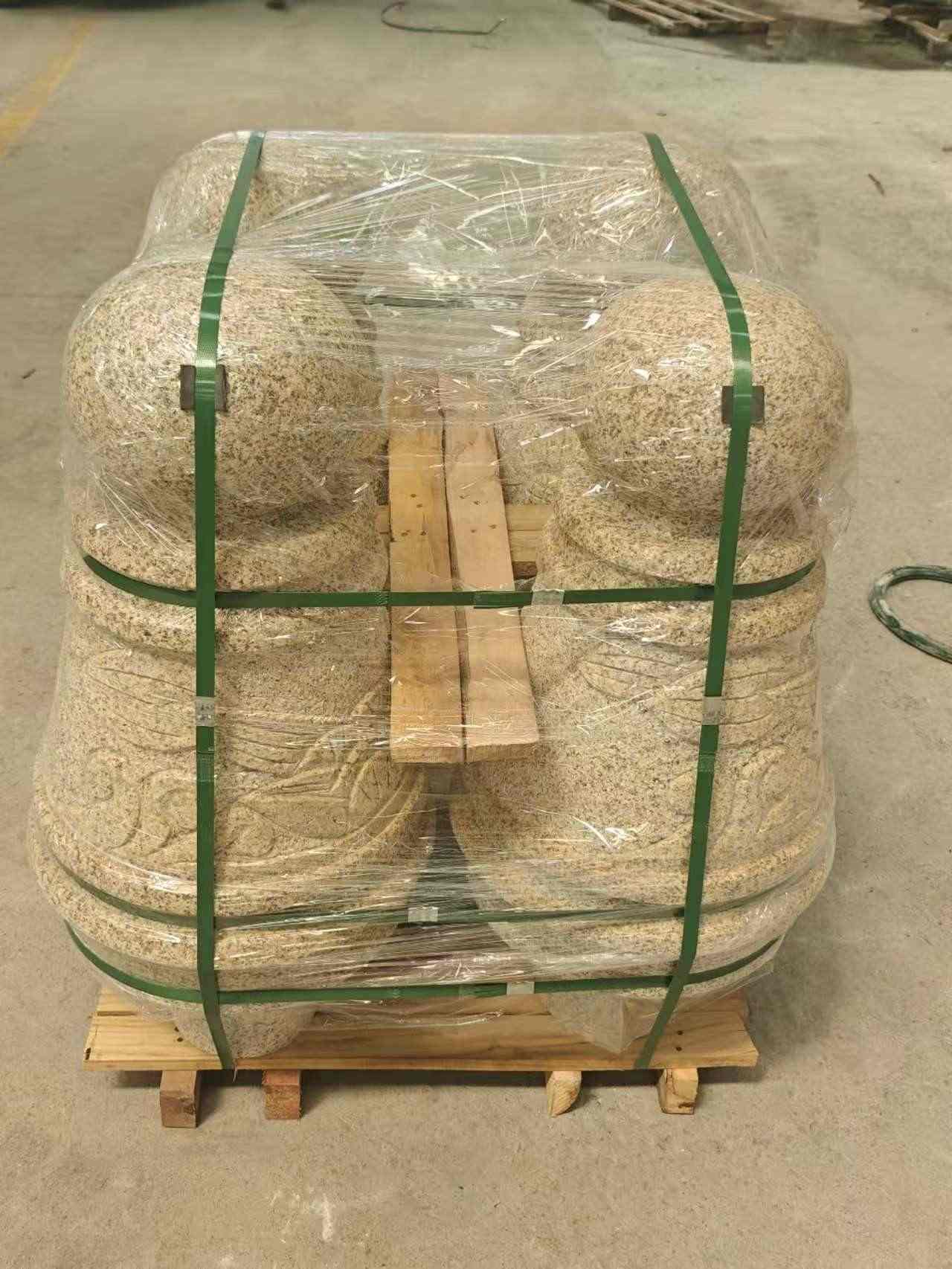 十堰 黄金麻异形定制雕花——棒棒糖挡车柱