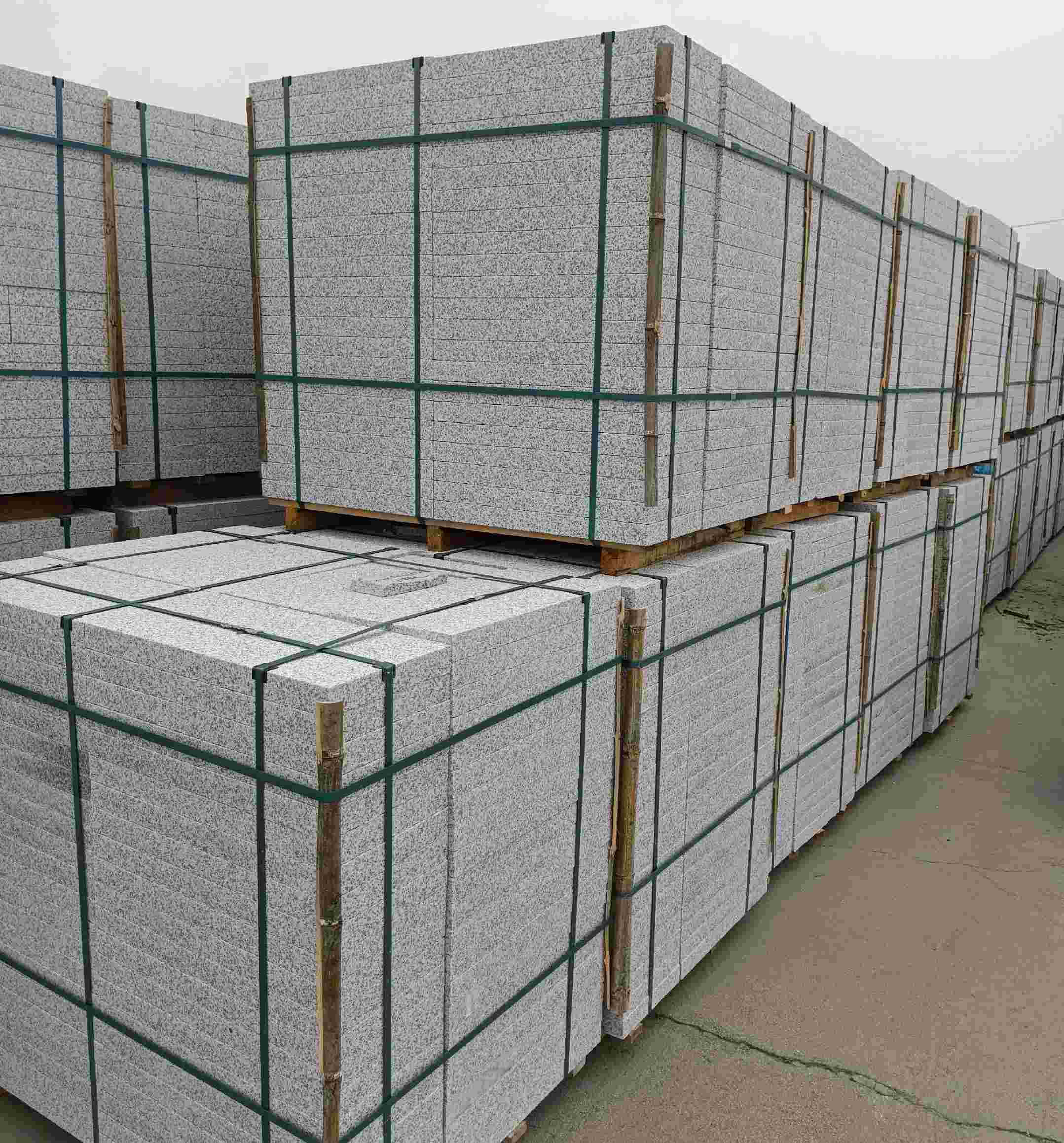 十堰 白麻花岗岩石材荔枝面地铺石（300*600*50）