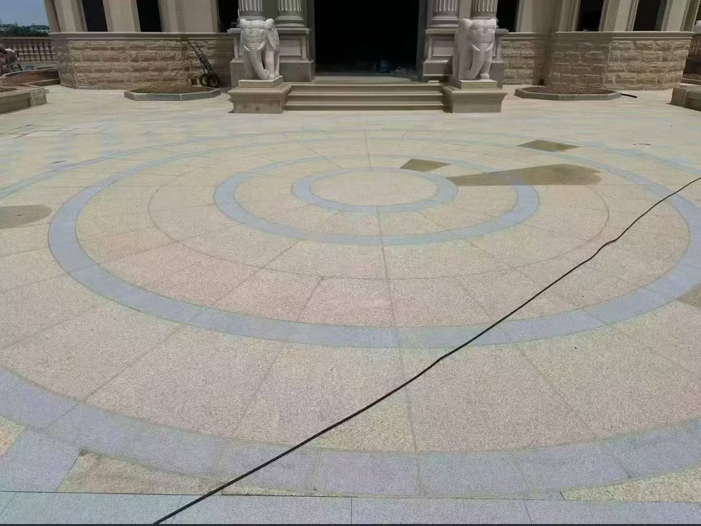 十堰 黄金麻芝麻灰花岗岩石材地铺拼接效果