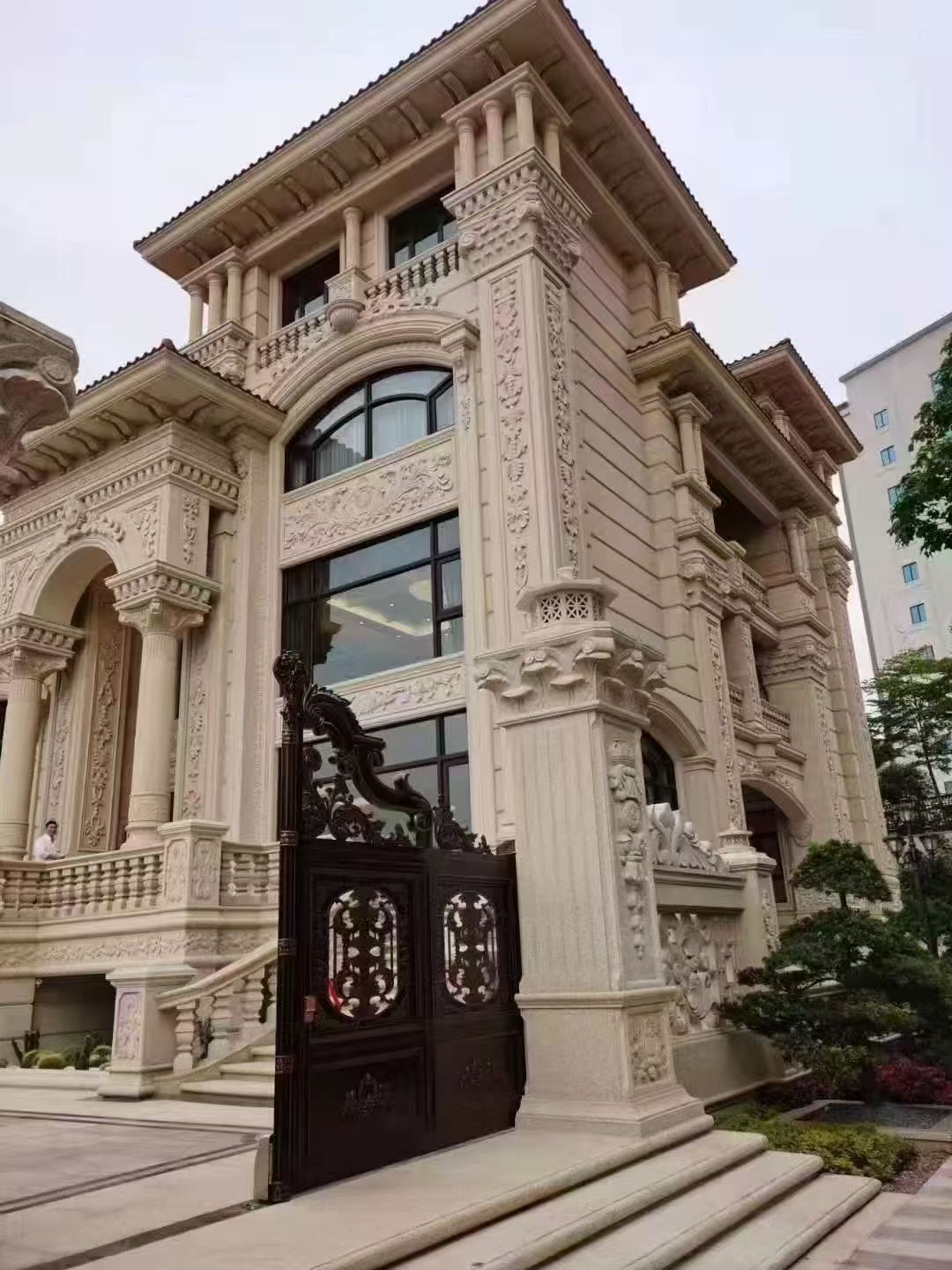 十堰 黄金麻花岗岩别墅外墙干挂效果展示