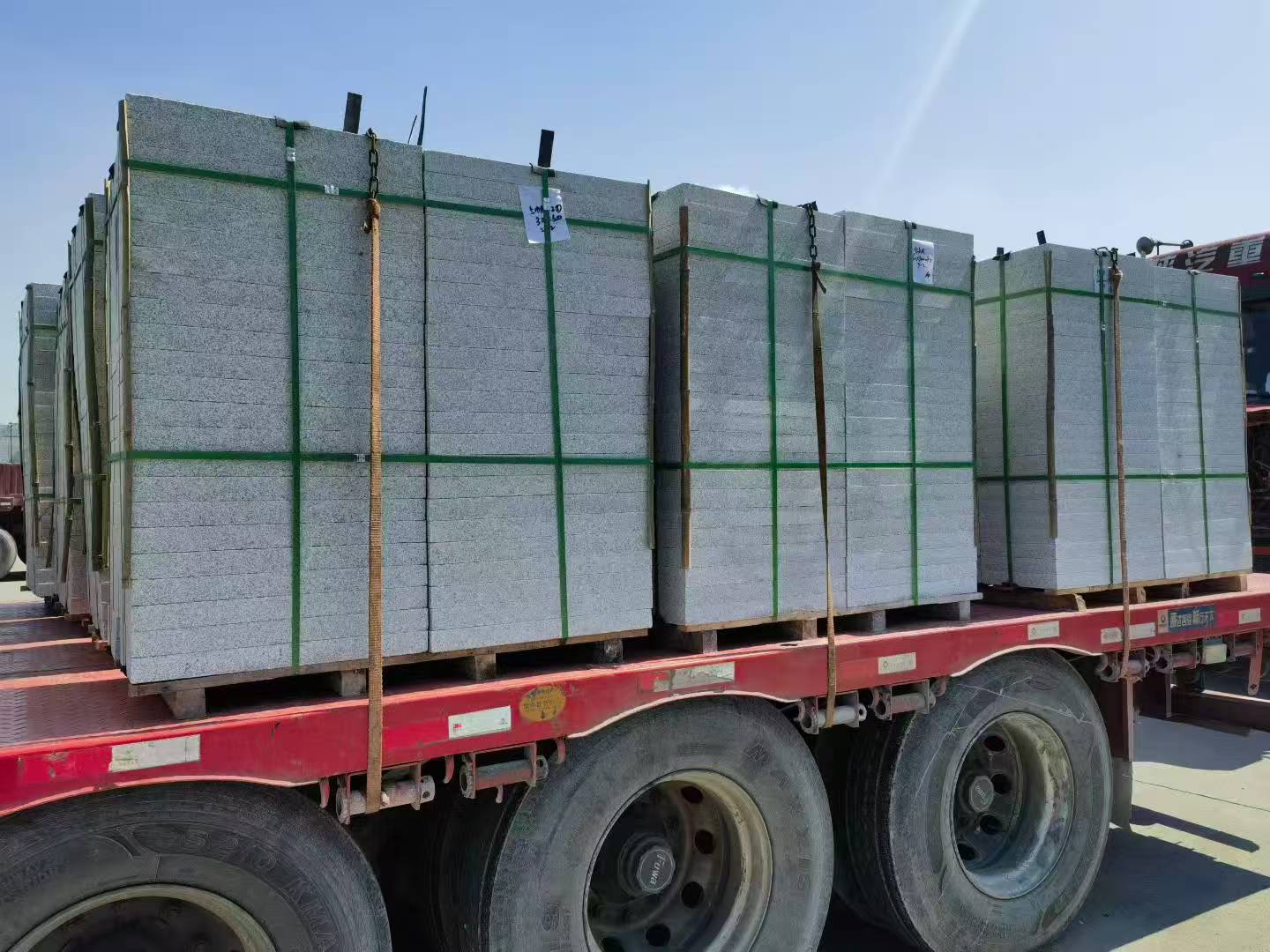 十堰芝麻白花岗岩出货日常地铺石