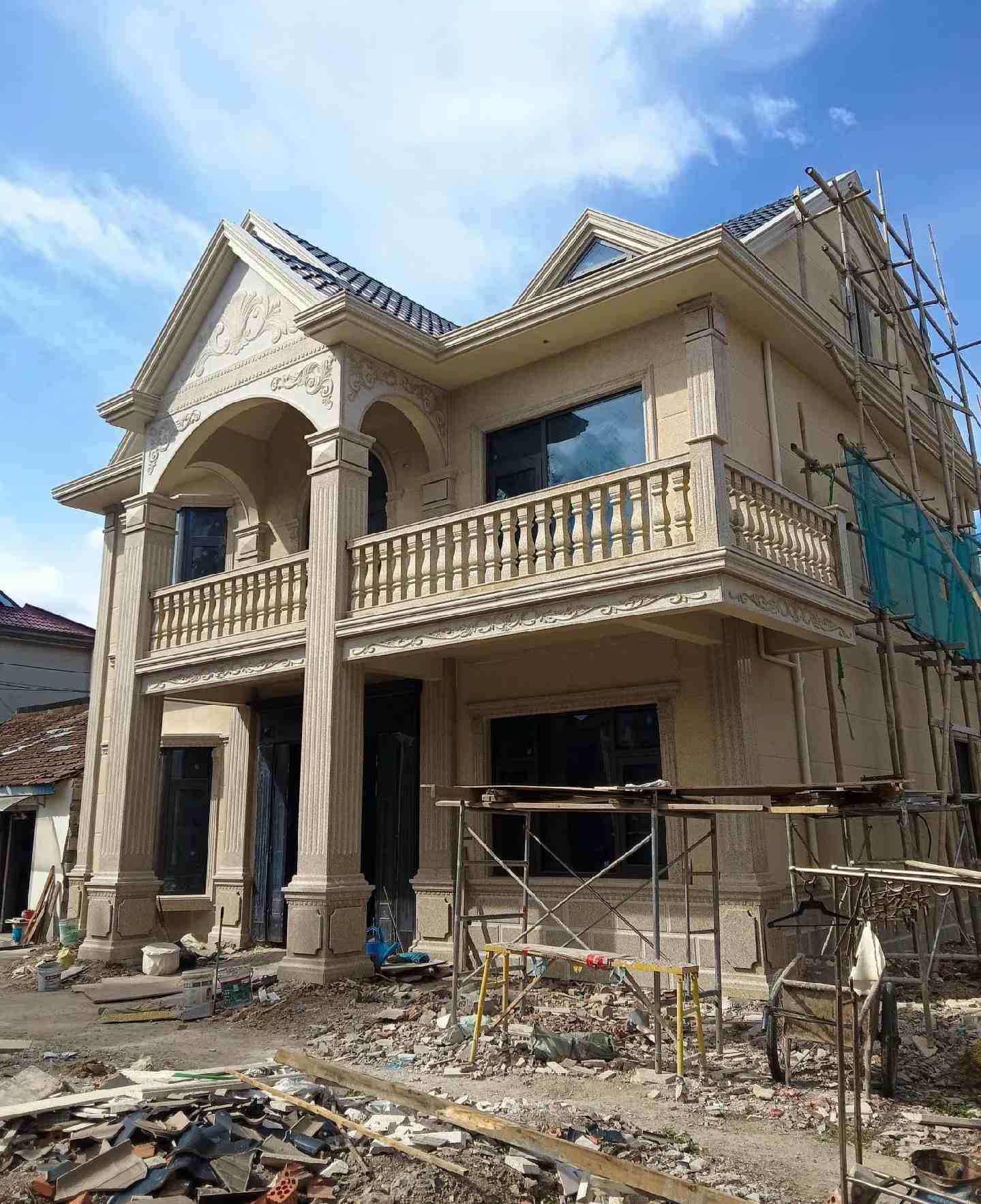 十堰 黄金麻花岗岩石材私人别墅雕花门楼柱阳台栏杆