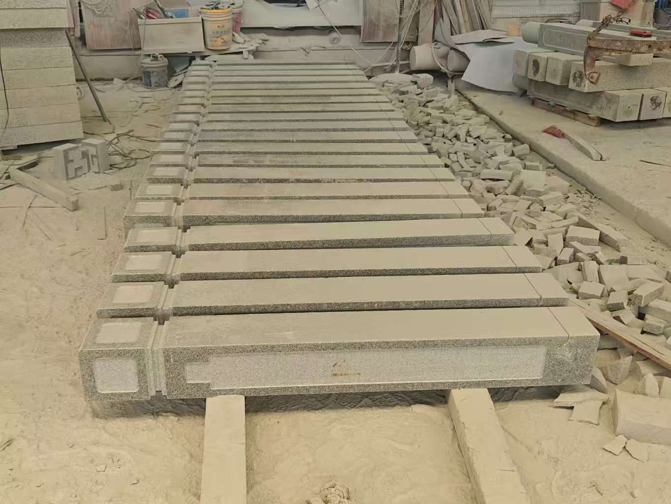 十堰 芝麻白异形加工雕刻-栏杆大柱，方柱